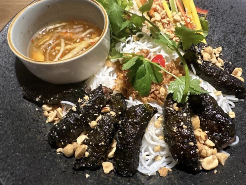 BÚN BÒ LÁ LỐT